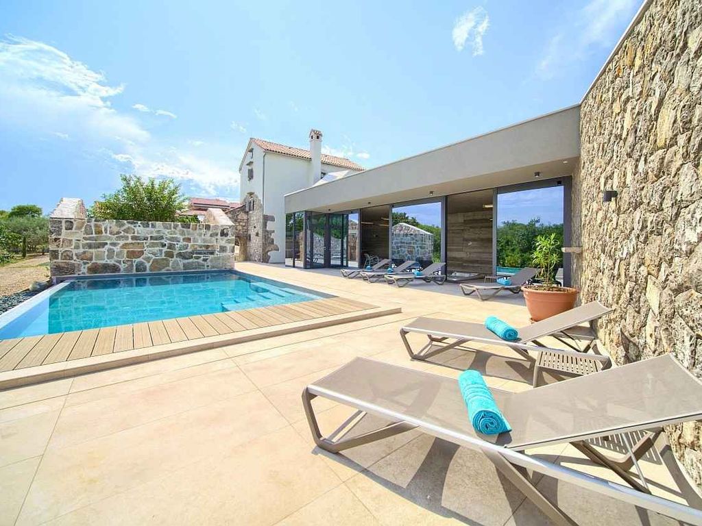 Villa mit Pool