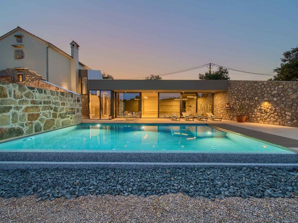 Villa mit Pool