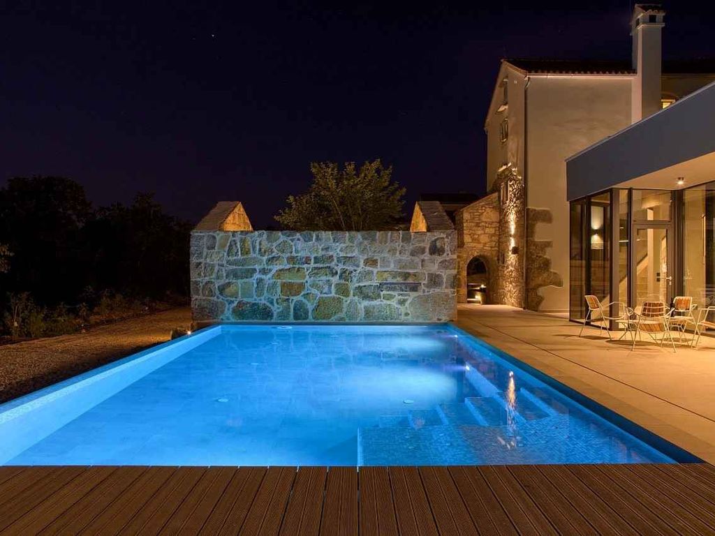 Villa mit Pool
