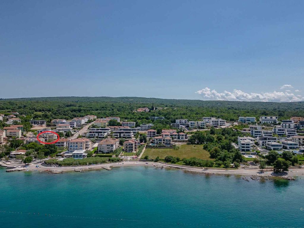 FerienWohnung mit Pool, Klimaanlage und Meerblick