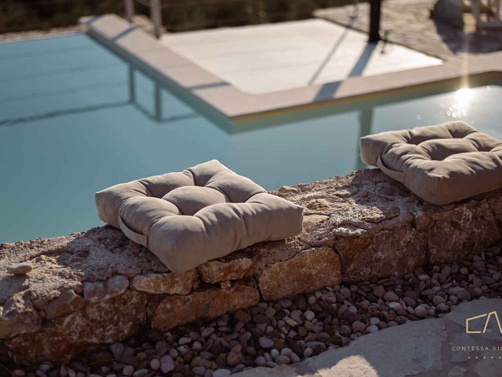 FerienHaus mit Infinity-Pool und Panoramablick