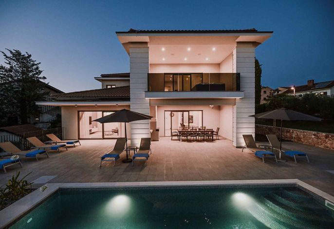 Villa mit Pool und Klimaanlage – Foto 2