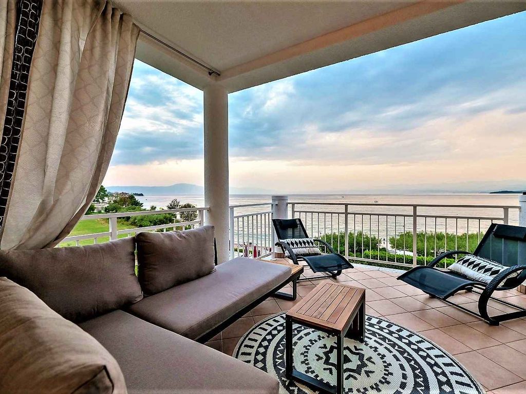 Ferienwohnung mit Balkon und Meerblick
