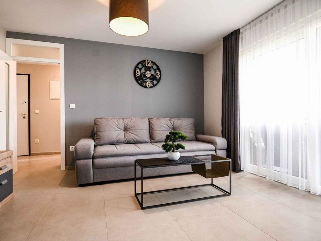 Ferienwohnung modern eingerichtet mit gemütlichem Balkon
