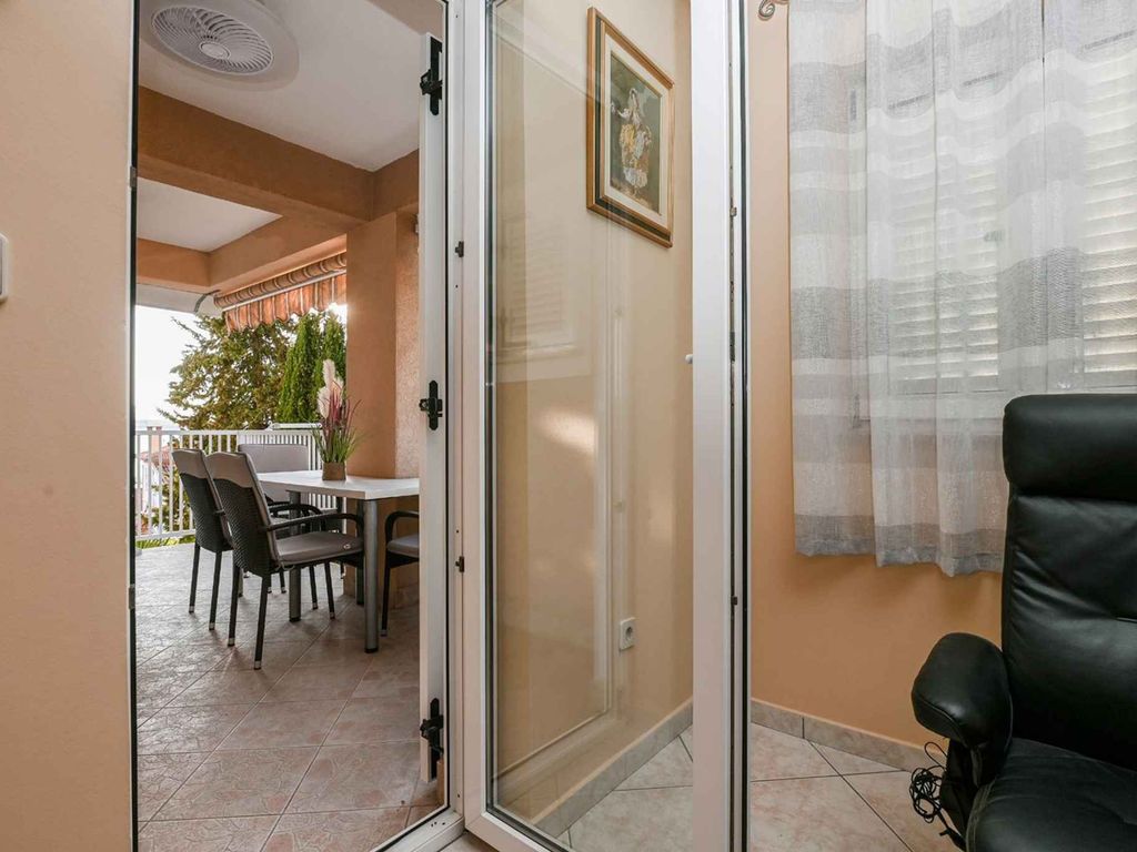 Ferienwohnung mit Balkon und Meerblick