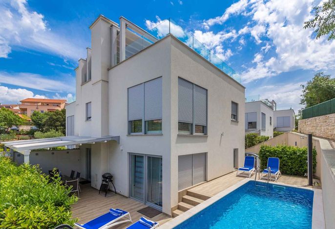 Villa mit Pool