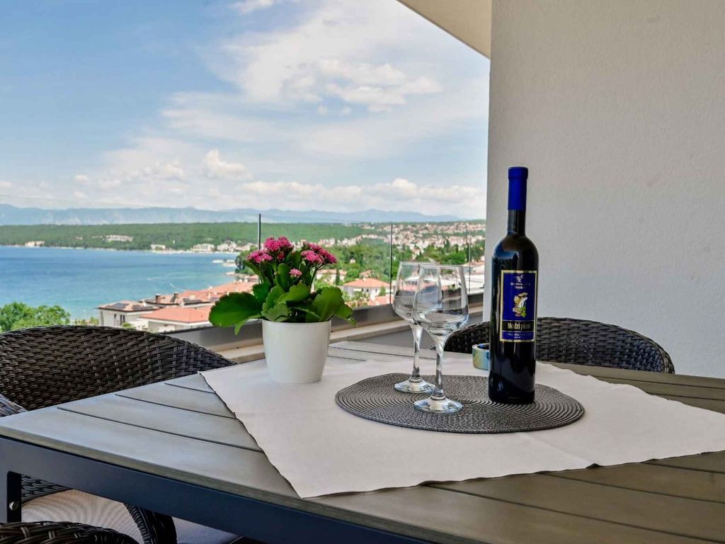 Ferienwohnung mit Meerblick und Pool zur gemeinsamen Nutzung
