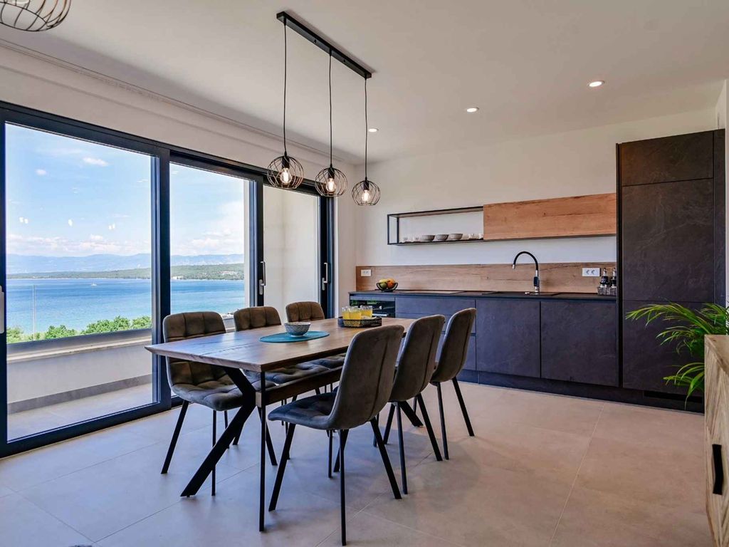 Ferienwohnung mit Meerblick und Pool zur gemeinsamen Nutzung