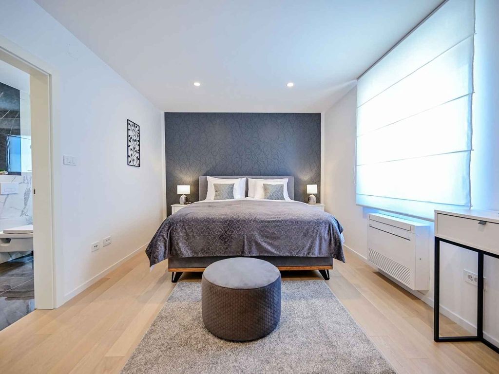 Ferienwohnung mit Meerblick und Pool zur gemeinsamen Nutzung