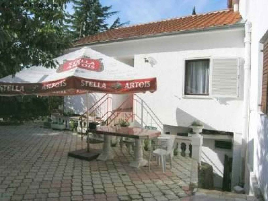 Ferienwohnung mit Terrasse und Klimaanlage