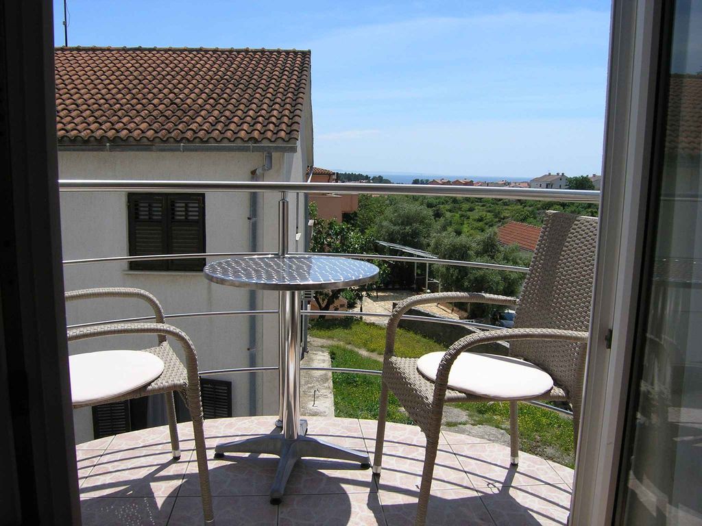 Ferienwohnung mit Balkon und Grill