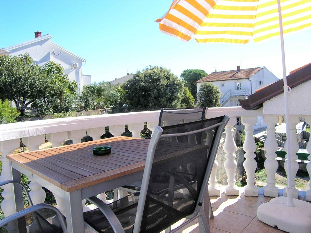 Ferienwohnung mit Balkon und Grill
