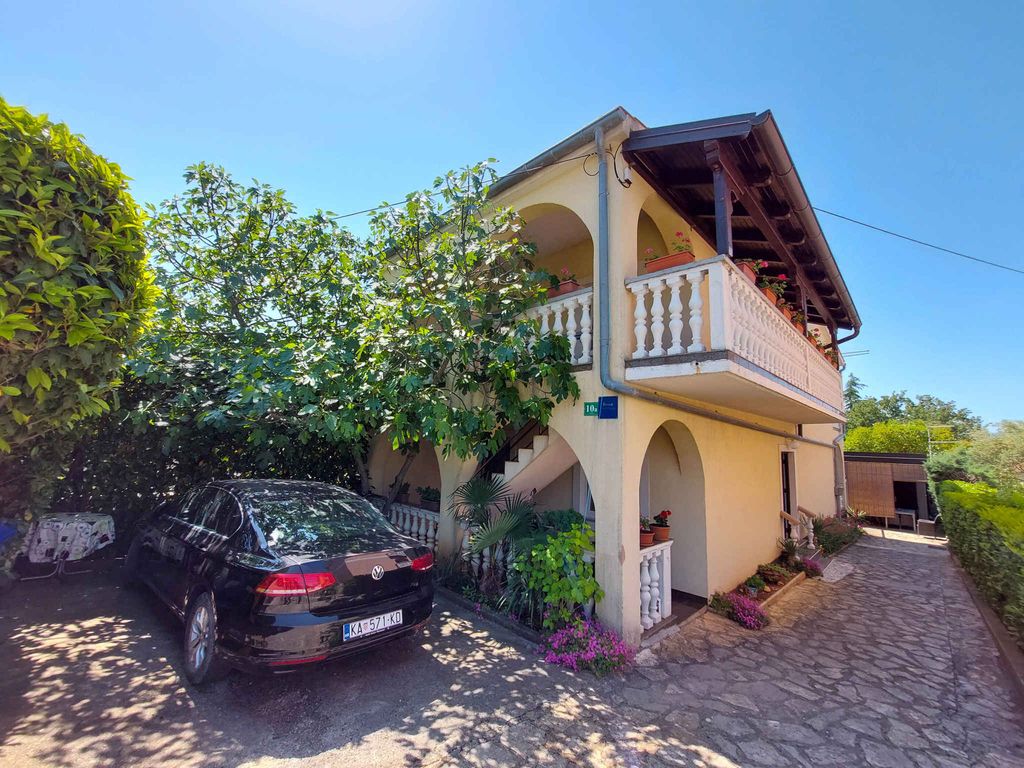 Ferienwohnung mit Klimaanlage und Grill
