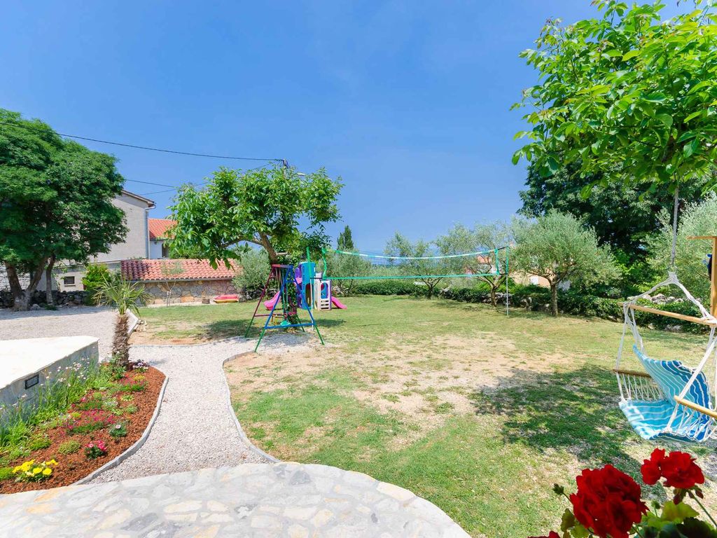 Ferienhaus mit Pool und Klimaanlage