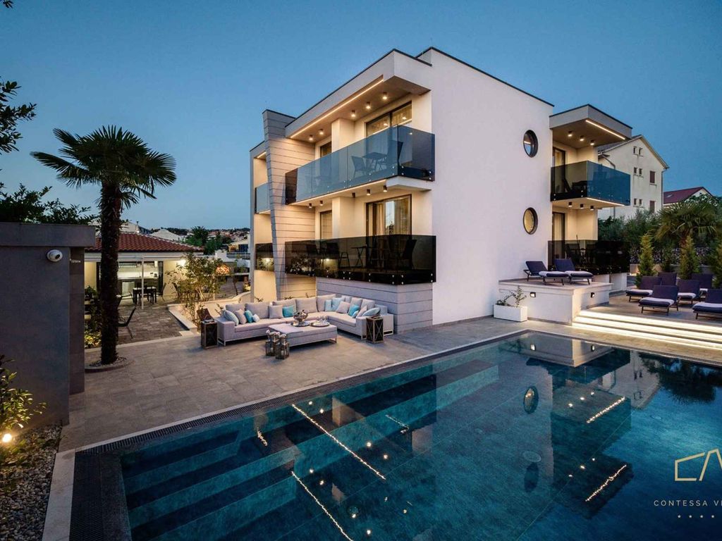 Ferienwohnung mit Pool und Klimaanlage