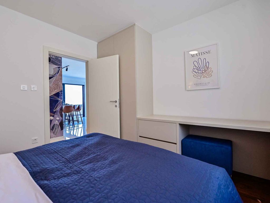 Ferienwohnung mit Meerblick und Swimmingpool