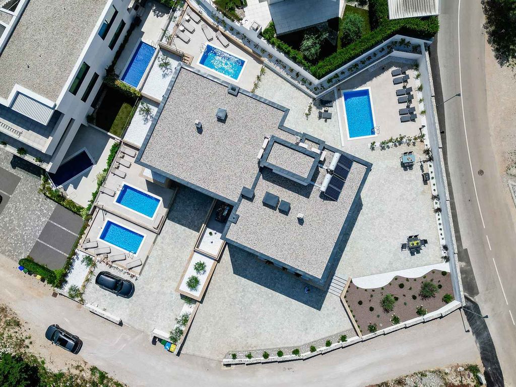 Ferienwohnung mit Meerblick und Swimmingpool