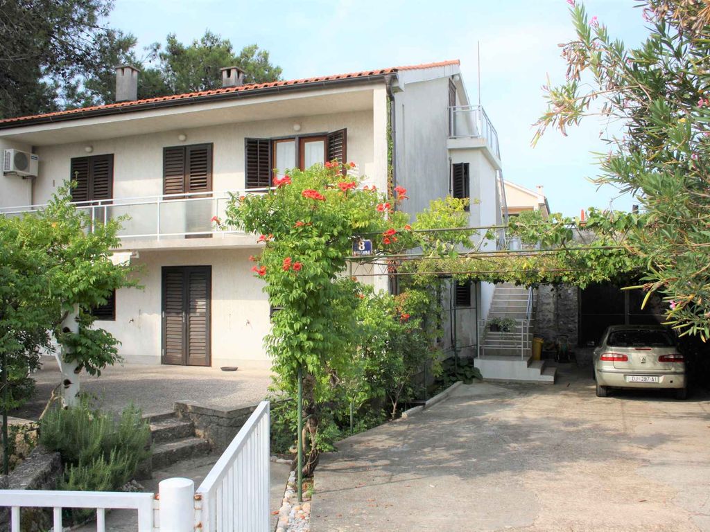 Ferienwohnung mit Klimaanlage und Terrasse