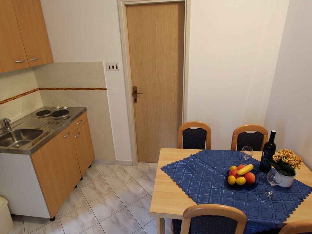 Studio mit Klimaanlage und Terrasse