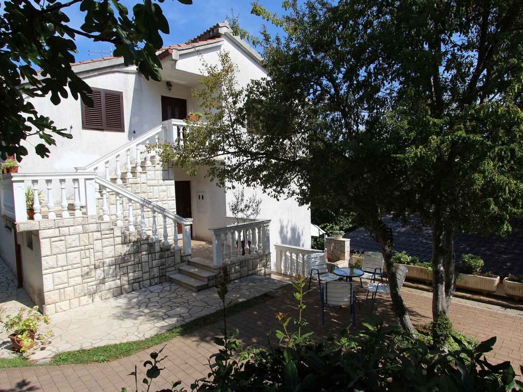 Studio mit Klimaanlage und Terrasse