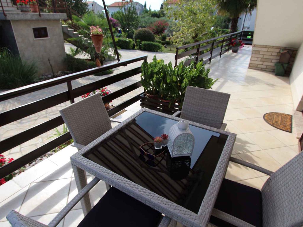 Ferienwohnung mit Klimaanlage und Terrasse