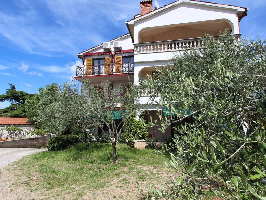 Studio mit Balkon