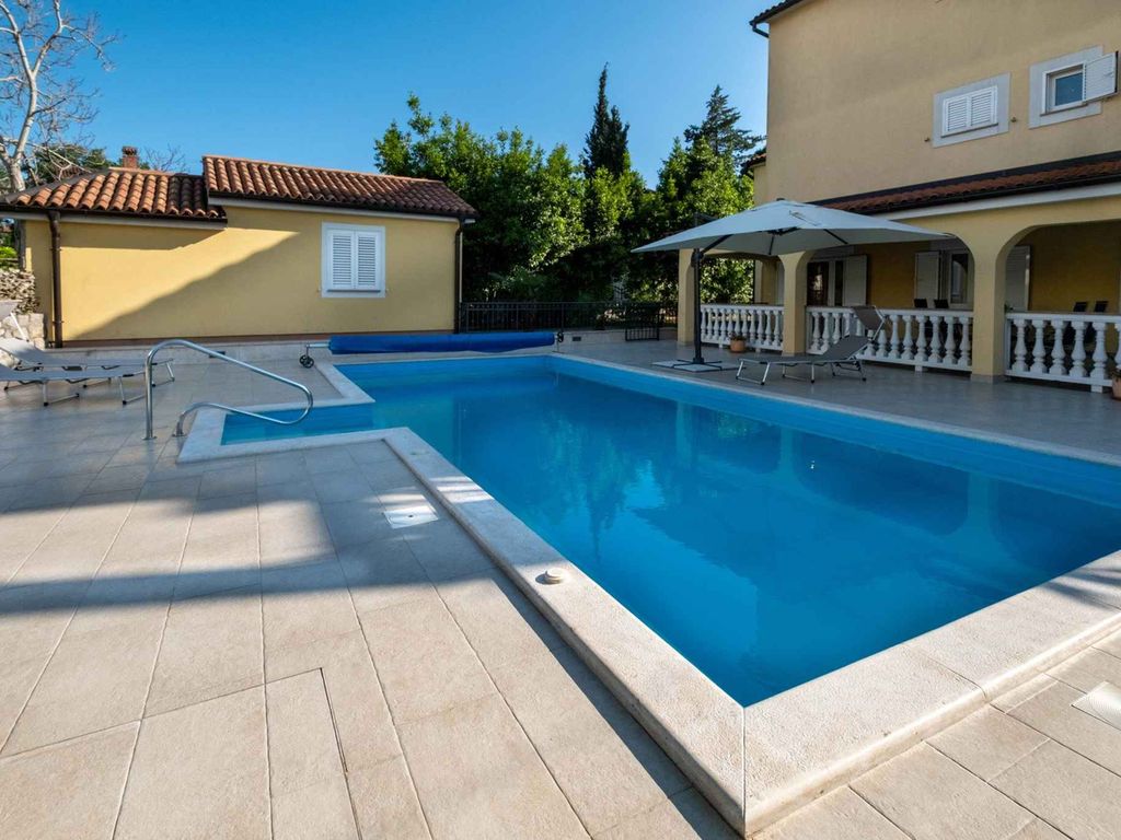 Ferienwohnung mit Pool zur gemeinsamen Nutzung