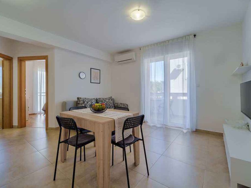 Ferienwohnung mit Blalkon und Klimaanlage