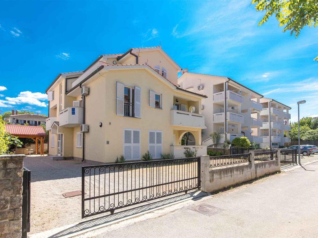 Ferienwohnung mit Blalkon und Klimaanlage