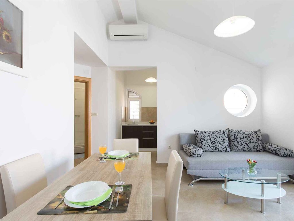 Ferienwohnung mit Blalkon und Klimaanlage