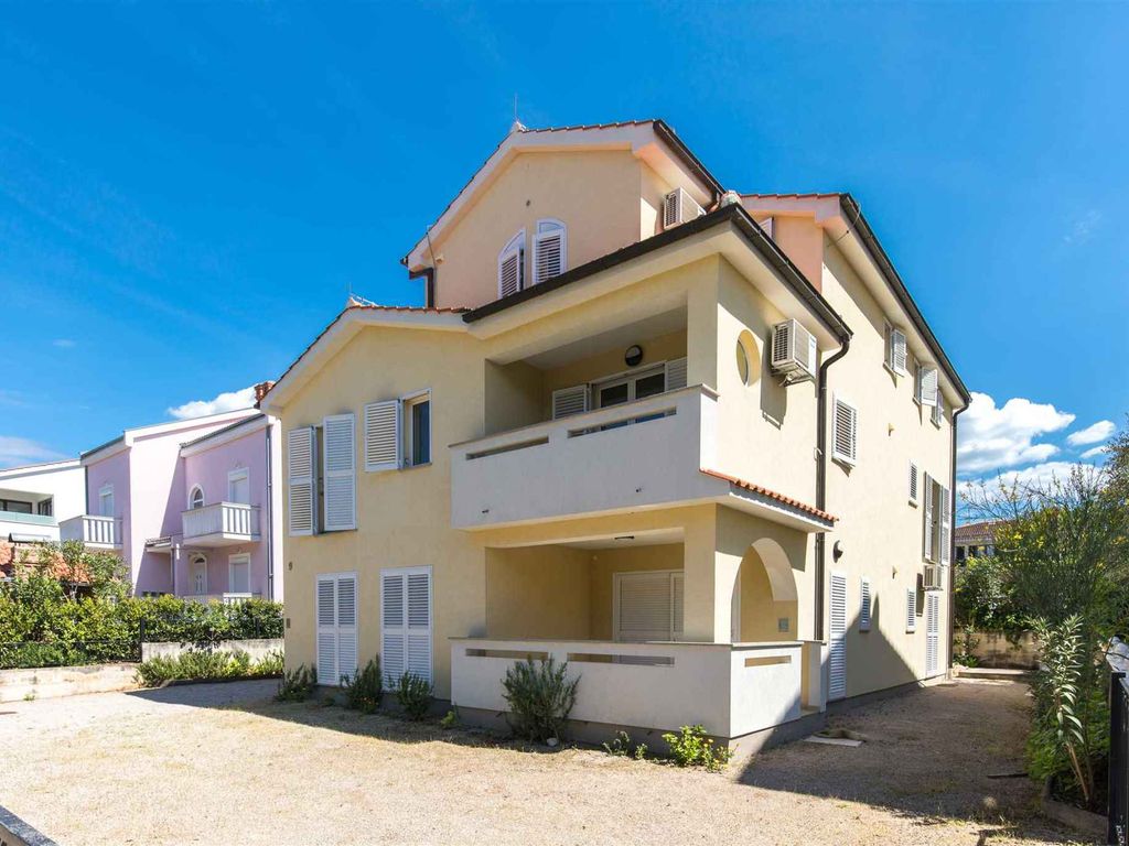 Ferienwohnung mit Blalkon und Klimaanlage