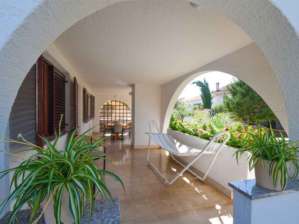 Ferienwohnung with air conditioning and internet access