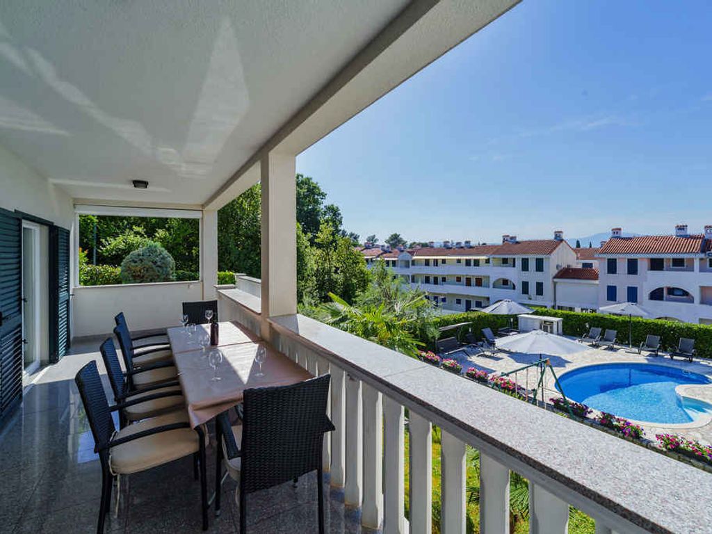 Ferienhaus mit Pool und Klimaanlage