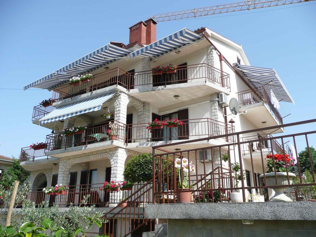 Ferienwohnung mit Klimaanlage und Terrasse