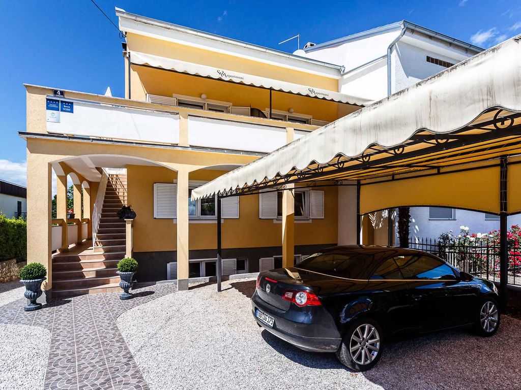 Ferienwohnung mit Terrasse und Klimaanlage