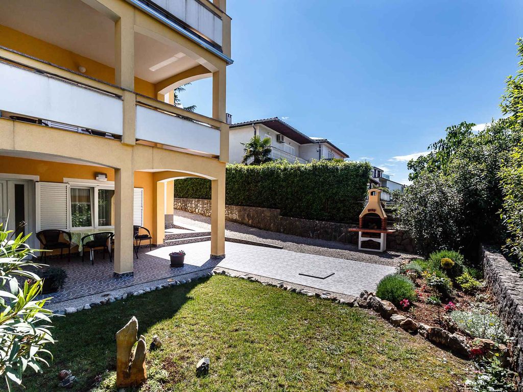Ferienwohnung mit Terrasse und Klimaanlage
