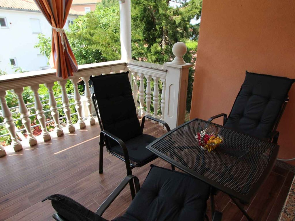 Studio mit Balkon und Klimaanlage