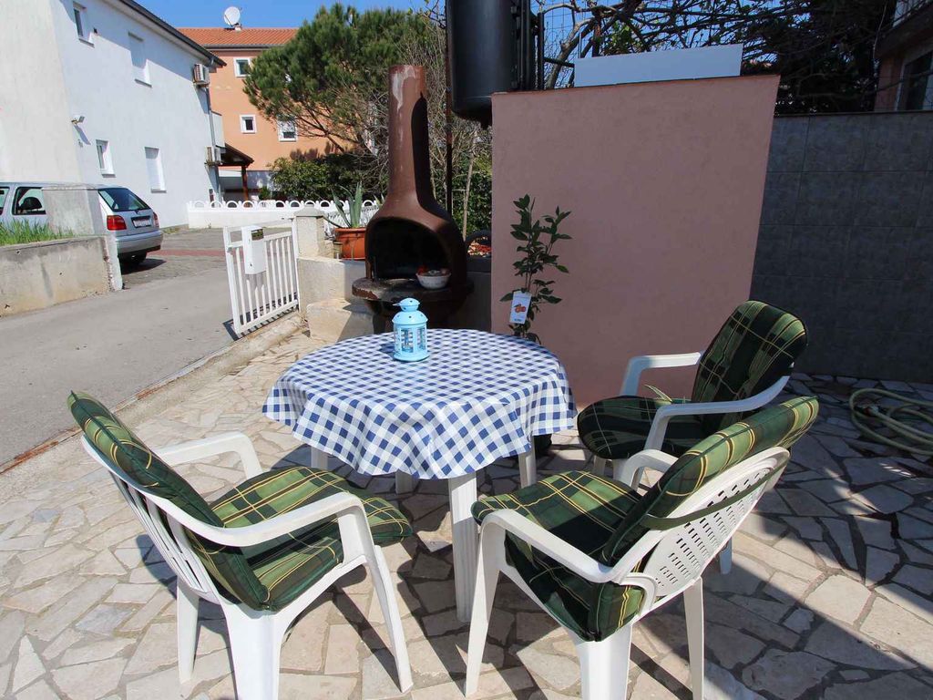 Studio mit Balkon und Klimaanlage