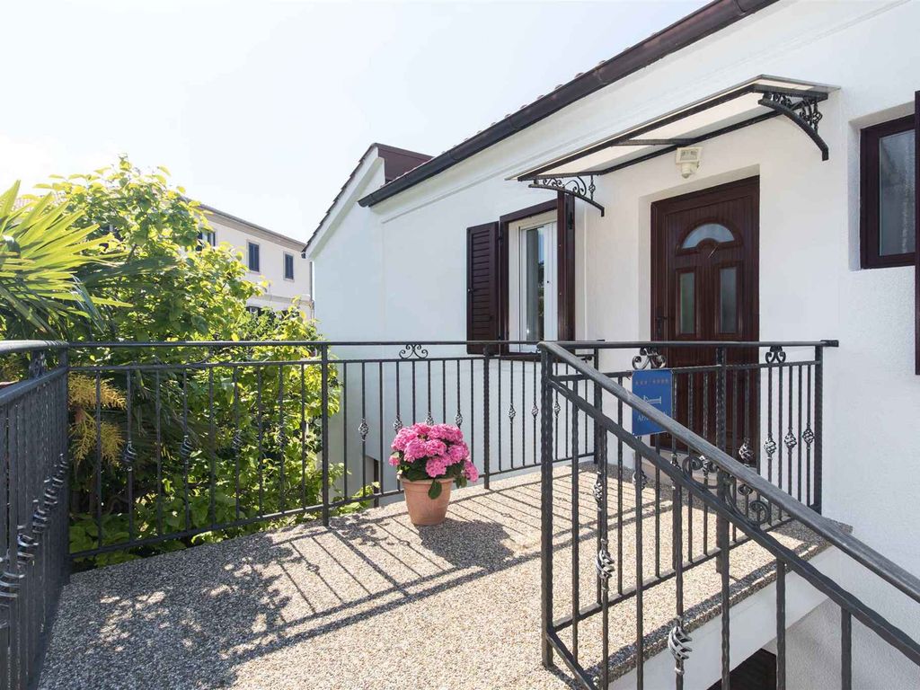 Ferienwohnung mit Klimaanlage und Meerblick