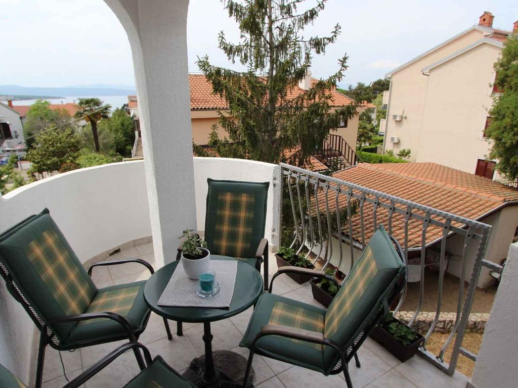 Ferienwohnung mit Klimaanlage und Balkon