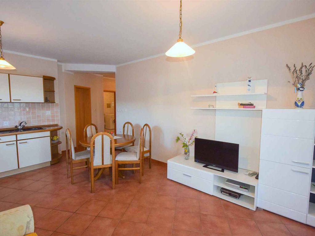 Ferienwohnung mit Terrasse und Grill