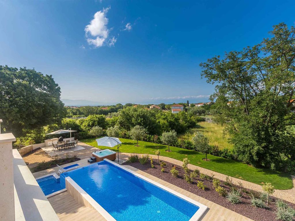 Villa mit Balkon für 2 Personen