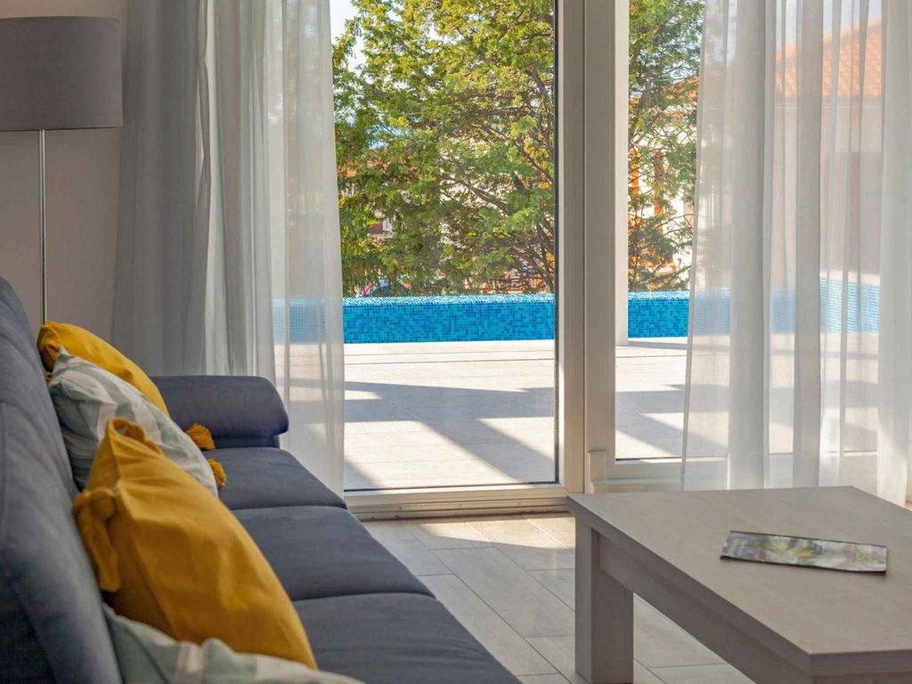 Ferienhaus mit Klimaanlage und Außenpool