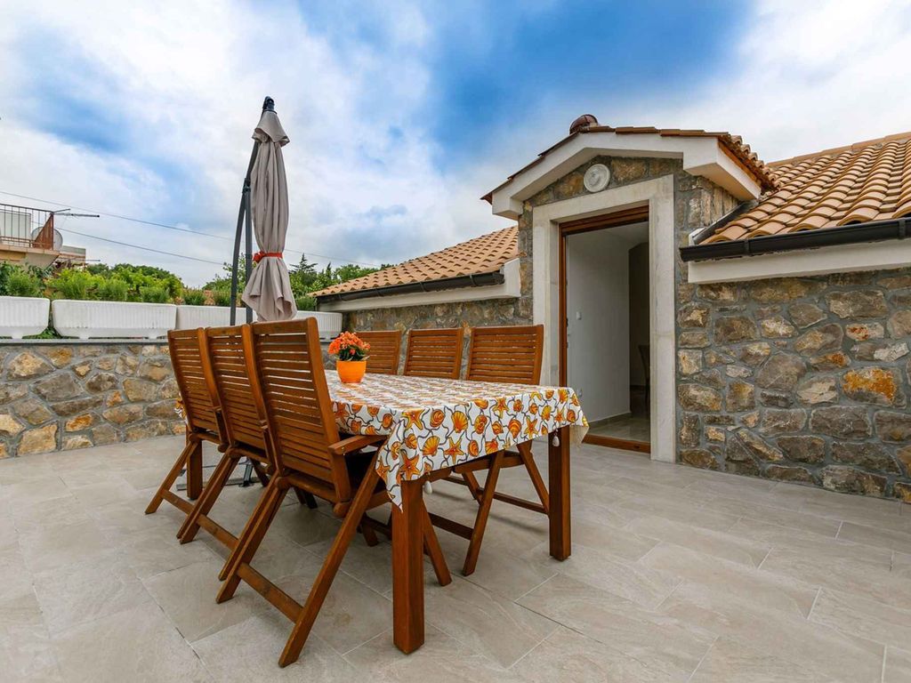 Ferienwohnung mit Klimaanlage und Terrasse