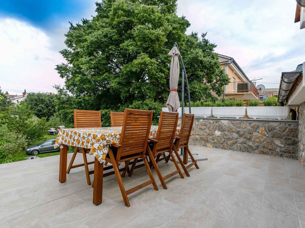 Ferienwohnung mit Klimaanlage und Terrasse