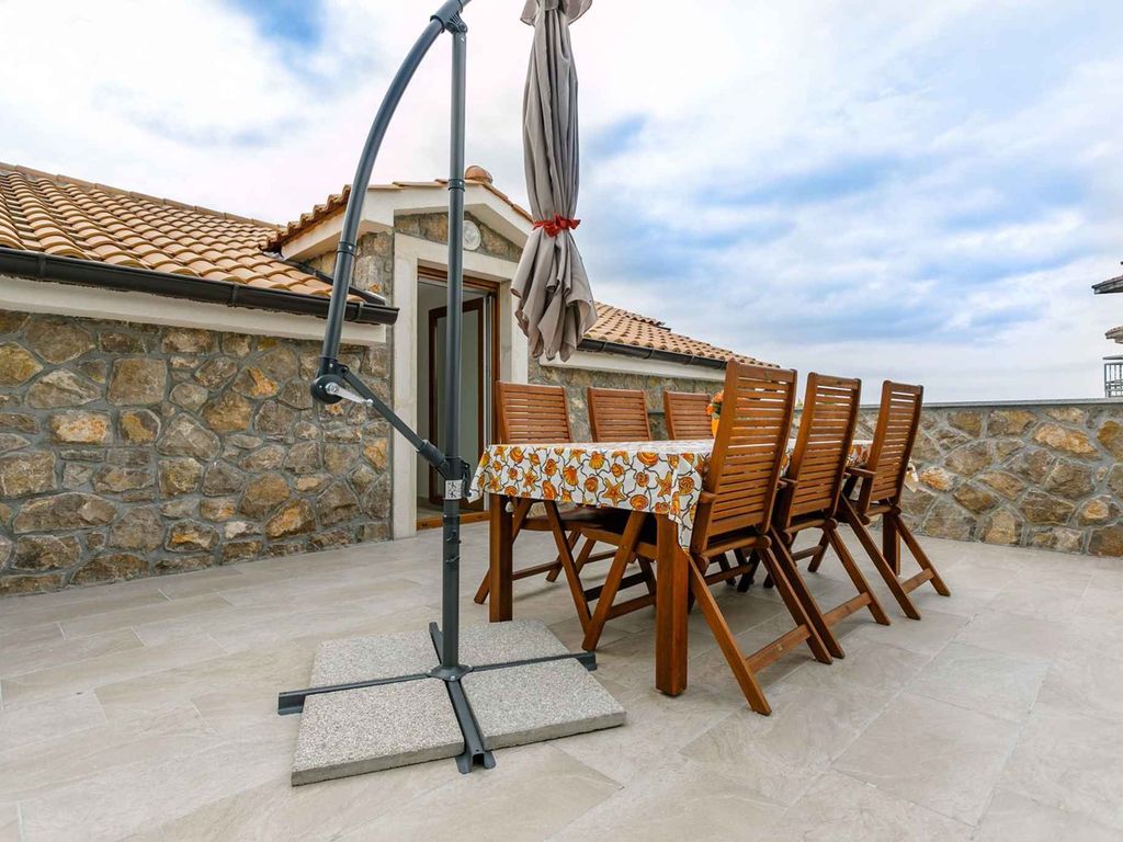 Ferienwohnung mit Klimaanlage und Terrasse