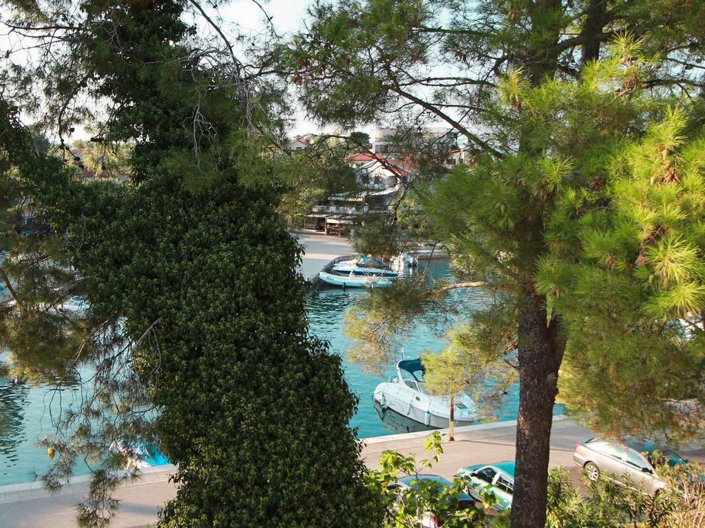Ferienwohnung mit Balkon und Meerblick