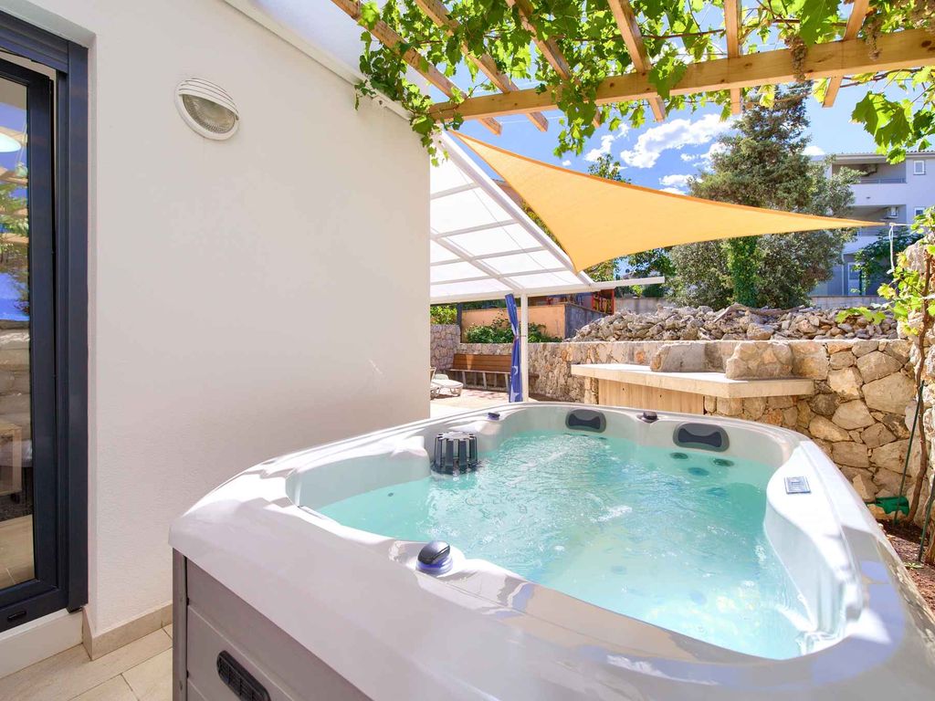 Ferienwohnung mit Whirlpool