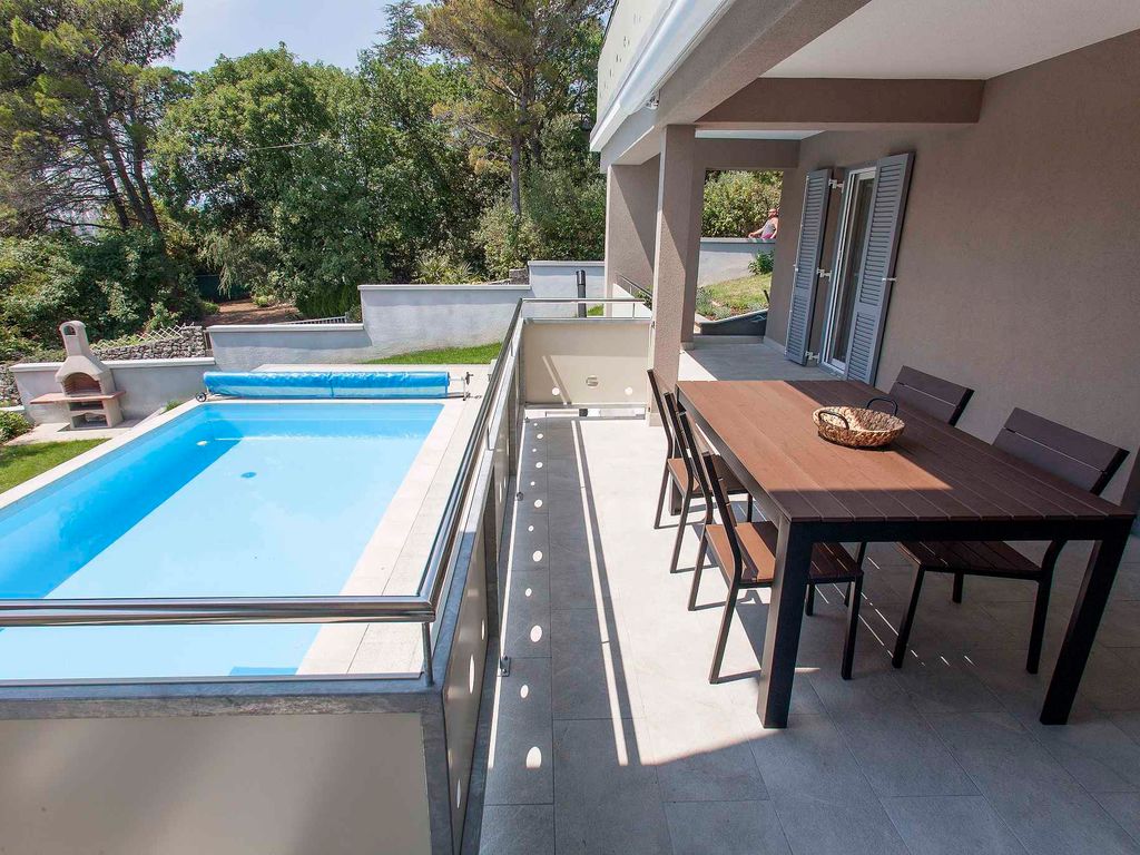 Ferienwohnung mit Klimaanlage und Pool