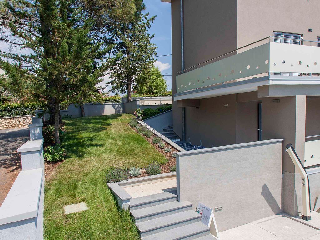 Ferienwohnung mit Klimaanlage und Pool